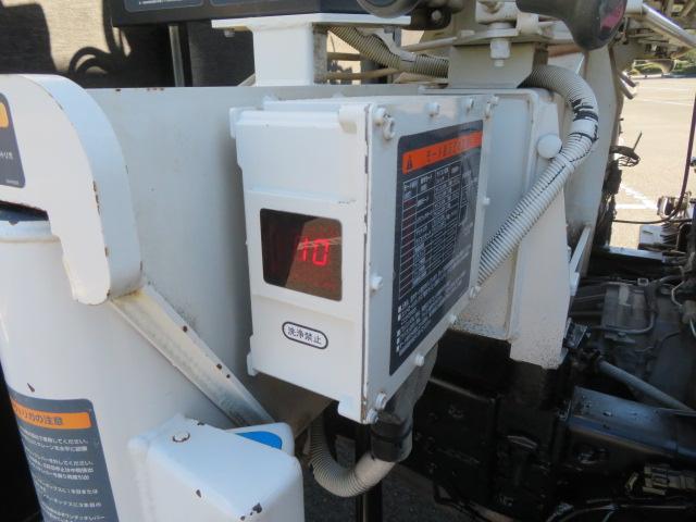 ダイナトラック ２．９５ｔ　ワイド超々ロング　５段ラジコンフックイン　内寸－長４８５／幅２１０／高３８・ユニック・床縞鉄・内フック２対・２．９３ｔ吊り・差違いジャッキ・アオリ３方開・セイコーラック付・１８０馬力ターボ（40枚目）