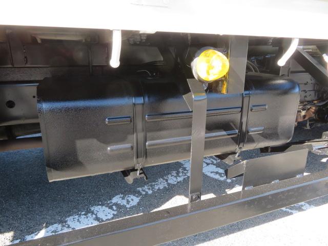 ダイナトラック ２．９５ｔ　ワイド超々ロング　５段ラジコンフックイン　内寸－長４８５／幅２１０／高３８・ユニック・床縞鉄・内フック２対・２．９３ｔ吊り・差違いジャッキ・アオリ３方開・セイコーラック付・１８０馬力ターボ（60枚目）