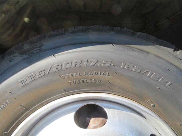 ダイナトラック ２．９５ｔ　ワイド超々ロング　５段ラジコンフックイン　内寸－長４８５／幅２１０／高３８・ユニック・床縞鉄・内フック２対・２．９３ｔ吊り・差違いジャッキ・アオリ３方開・セイコーラック付・１８０馬力ターボ（61枚目）