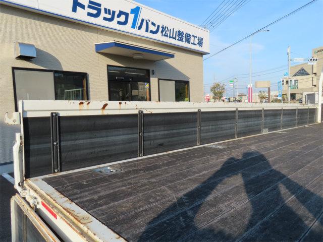 フォワード 2.5t 4段ラジコンフックイン 内寸-長550/幅215/高40・タダノ・床板・内フック4対・2.93t吊り・ML(モーメントリミッター)警報型・アオリ3方開・セイコーラック付・210馬力ターボ(29枚目)