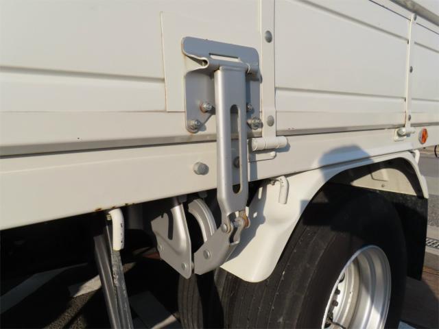 フォワード 2.5t 4段ラジコンフックイン 内寸-長550/幅215/高40・タダノ・床板・内フック4対・2.93t吊り・ML(モーメントリミッター)警報型・アオリ3方開・セイコーラック付・210馬力ターボ(32枚目)