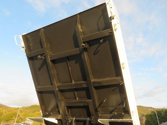 キャンター 3t 全低床 強化ダンプ 内寸-長305/幅159/高37・新明和・アオリ3方開・4ナンバー・150馬力ターボ(57枚目)