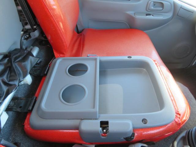 デュトロ 2t 全低床 10尺シャーシ 4ナンバー・150馬力ターボ(11枚目)