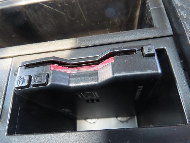 ヒノレンジャー ２．１５ｔ　４段ラジコンフックイン　内寸－長５３０／幅２１６／高３９・ユニック・後方付・床板・２．９３ｔ吊り・ＭＬ（モーメントリミッター）警報型・アオリ３方開・ロープ穴３対・セイコーラック付・２４０馬力ターボ（20枚目）