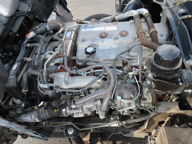 ヒノレンジャー ２．１５ｔ　４段ラジコンフックイン　内寸－長５３０／幅２１６／高３９・ユニック・後方付・床板・２．９３ｔ吊り・ＭＬ（モーメントリミッター）警報型・アオリ３方開・ロープ穴３対・セイコーラック付・２４０馬力ターボ（42枚目）