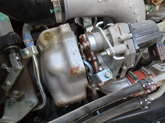 ヒノレンジャー ２．１５ｔ　４段ラジコンフックイン　内寸－長５３０／幅２１６／高３９・ユニック・後方付・床板・２．９３ｔ吊り・ＭＬ（モーメントリミッター）警報型・アオリ３方開・ロープ穴３対・セイコーラック付・２４０馬力ターボ（44枚目）