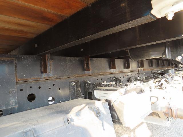 ヒノレンジャー ２．１５ｔ　４段ラジコンフックイン　内寸－長５３０／幅２１６／高３９・ユニック・後方付・床板・２．９３ｔ吊り・ＭＬ（モーメントリミッター）警報型・アオリ３方開・ロープ穴３対・セイコーラック付・２４０馬力ターボ（50枚目）