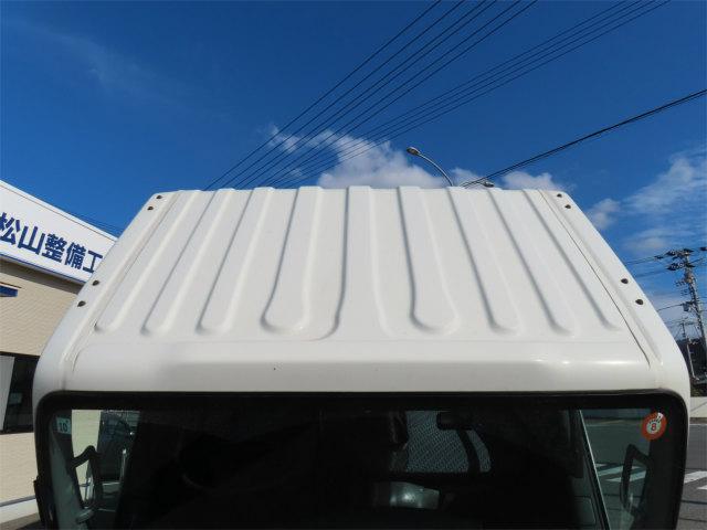 エルフトラック ２ｔ　１０尺ドライバン　内寸－長３１４／幅１７７／高２１１・日本フルハーフ・床板・ラッシング２段・リア観音開・門口－幅１７７／高２０８・オートマ車・１５０馬力ターボ（5枚目）