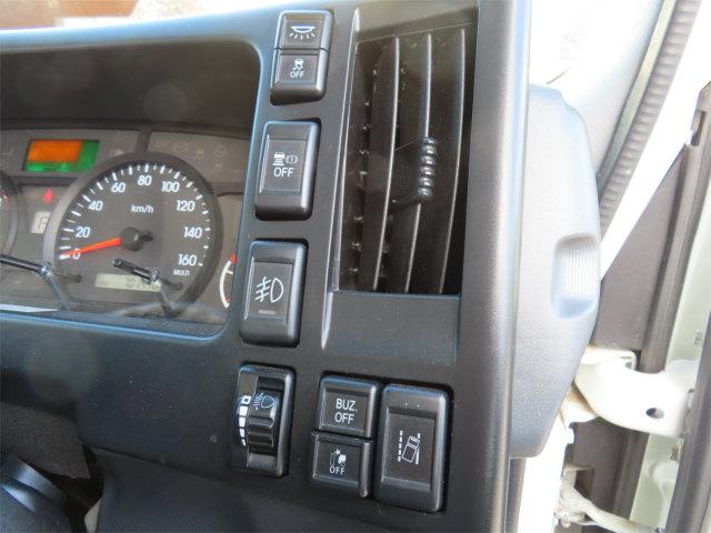 エルフトラック ２ｔ　１０尺ドライバン　内寸－長３１４／幅１７７／高２１１・日本フルハーフ・床板・ラッシング２段・リア観音開・門口－幅１７７／高２０８・オートマ車・１５０馬力ターボ（15枚目）