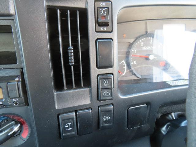 エルフトラック ２ｔ　１０尺ドライバン　内寸－長３１４／幅１７７／高２１１・日本フルハーフ・床板・ラッシング２段・リア観音開・門口－幅１７７／高２０８・オートマ車・１５０馬力ターボ（16枚目）