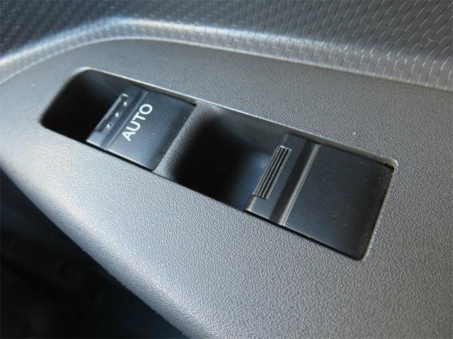 エルフトラック ２ｔ　１０尺ドライバン　内寸－長３１４／幅１７７／高２１１・日本フルハーフ・床板・ラッシング２段・リア観音開・門口－幅１７７／高２０８・オートマ車・１５０馬力ターボ（18枚目）