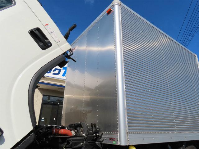 エルフトラック ２ｔ　１０尺ドライバン　内寸－長３１４／幅１７７／高２１１・日本フルハーフ・床板・ラッシング２段・リア観音開・門口－幅１７７／高２０８・オートマ車・１５０馬力ターボ（30枚目）