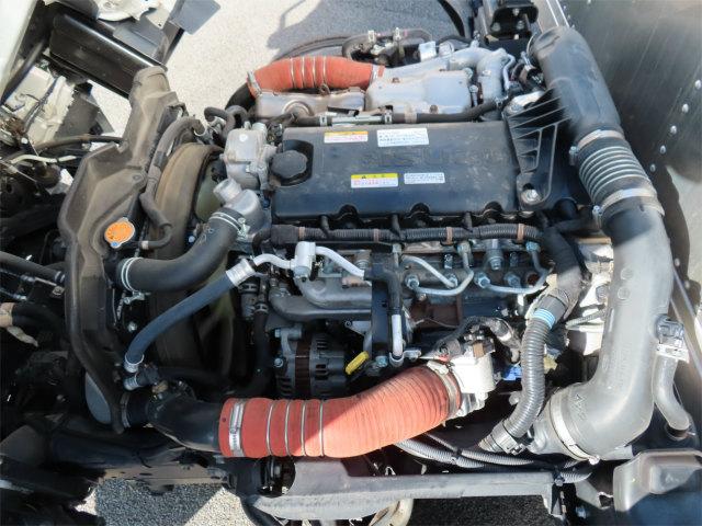 エルフトラック ２ｔ　１０尺ドライバン　内寸－長３１４／幅１７７／高２１１・日本フルハーフ・床板・ラッシング２段・リア観音開・門口－幅１７７／高２０８・オートマ車・１５０馬力ターボ（37枚目）