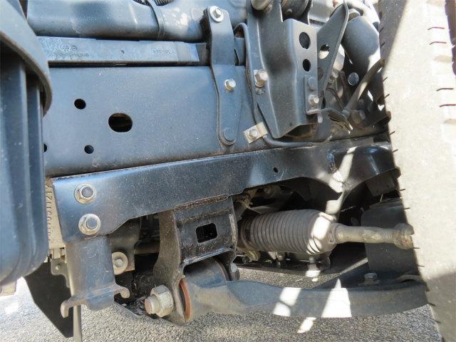 エルフトラック ２ｔ　１０尺ドライバン　内寸－長３１４／幅１７７／高２１１・日本フルハーフ・床板・ラッシング２段・リア観音開・門口－幅１７７／高２０８・オートマ車・１５０馬力ターボ（49枚目）