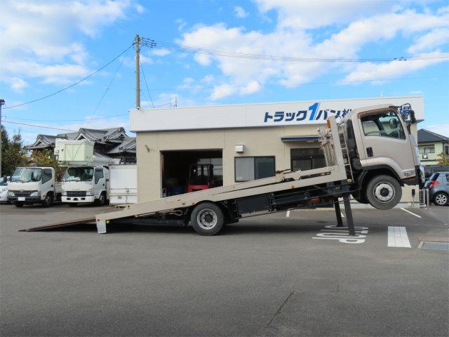 フォワード ６．８ｔ　増トン　２台積キャリアカー　内寸－長６２０／幅２１３・日新工業・床縞鉄・内フック２対・ラジコン・ウインチ・自動歩み・リアエアサス・２４０馬力ターボ（13枚目）