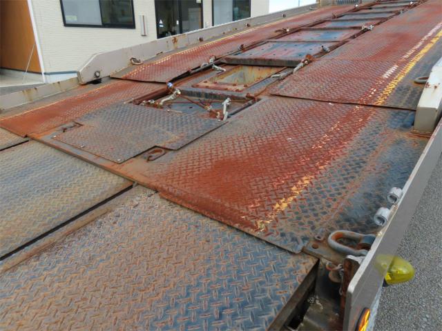 フォワード ６．８ｔ　増トン　２台積キャリアカー　内寸－長６２０／幅２１３・日新工業・床縞鉄・内フック２対・ラジコン・ウインチ・自動歩み・リアエアサス・２４０馬力ターボ（35枚目）