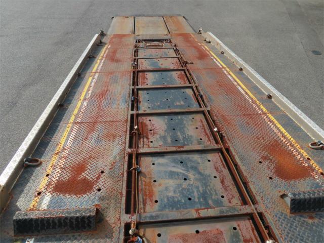 フォワード ６．８ｔ　増トン　２台積キャリアカー　内寸－長６２０／幅２１３・日新工業・床縞鉄・内フック２対・ラジコン・ウインチ・自動歩み・リアエアサス・２４０馬力ターボ（36枚目）