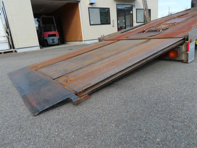 フォワード ６．８ｔ　増トン　２台積キャリアカー　内寸－長６２０／幅２１３・日新工業・床縞鉄・内フック２対・ラジコン・ウインチ・自動歩み・リアエアサス・２４０馬力ターボ（41枚目）