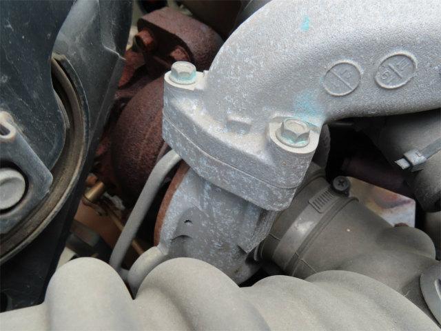 フォワード ６．８ｔ　増トン　２台積キャリアカー　内寸－長６２０／幅２１３・日新工業・床縞鉄・内フック２対・ラジコン・ウインチ・自動歩み・リアエアサス・２４０馬力ターボ（46枚目）