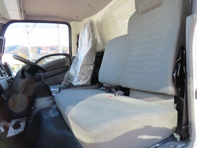 エルフトラック ３ｔ　ワイド超ロング　ドライバンパワーゲート　内寸－長５０６／幅２０８／高２１７・日本フルハーフ・床板・ラッシング２段・パワーゲート扉・跳ね上げパワーゲート・昇降能力１０００Ｋｇ・門口－幅２０５／高２１０・１５０馬力ターボ（12枚目）