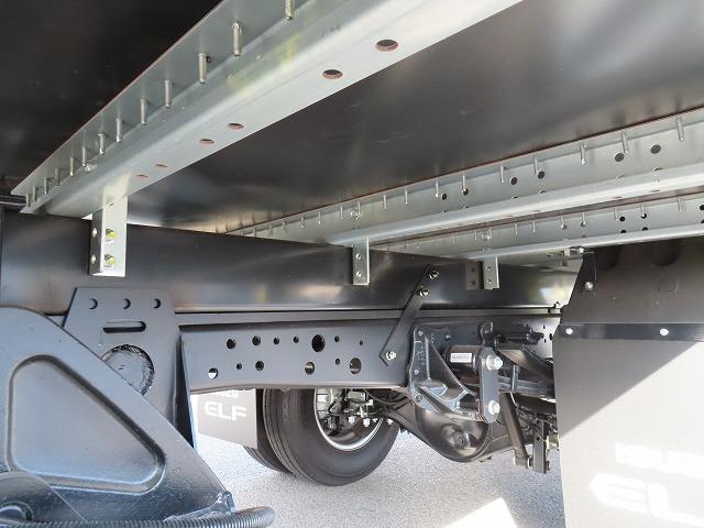 エルフトラック ３ｔ　ワイド超ロング　ドライバンパワーゲート　内寸－長５０６／幅２０８／高２１７・日本フルハーフ・床板・ラッシング２段・パワーゲート扉・跳ね上げパワーゲート・昇降能力１０００Ｋｇ・門口－幅２０５／高２１０・１５０馬力ターボ（60枚目）
