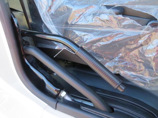 ファイター ３．４５ｔ　ダンプ　内寸－長３４０／幅２０６／高３０・新明和・アオリ１方開・リア下開・電動コボレーン・２２０馬力ターボ（29枚目）