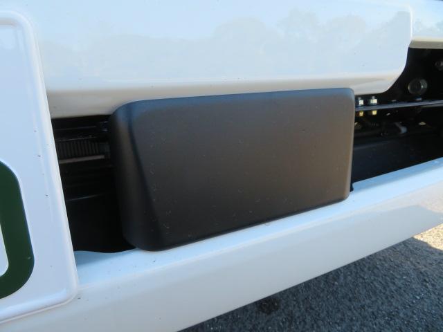 ファイター ３．４５ｔ　ダンプ　内寸－長３４０／幅２０６／高３０・新明和・アオリ１方開・リア下開・電動コボレーン・２２０馬力ターボ（32枚目）