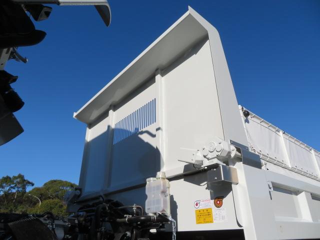 ファイター ３．４５ｔ　ダンプ　内寸－長３４０／幅２０６／高３０・新明和・アオリ１方開・リア下開・電動コボレーン・２２０馬力ターボ（45枚目）