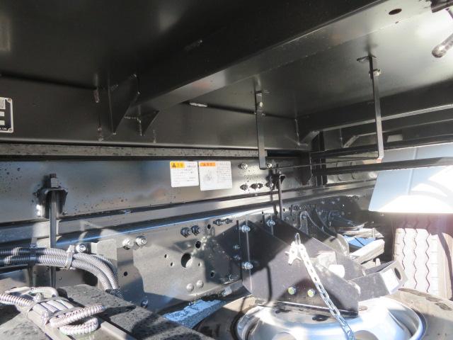 ファイター ３．４５ｔ　ダンプ　内寸－長３４０／幅２０６／高３０・新明和・アオリ１方開・リア下開・電動コボレーン・２２０馬力ターボ（54枚目）