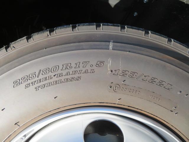 ファイター ３．４５ｔ　ダンプ　内寸－長３４０／幅２０６／高３０・新明和・アオリ１方開・リア下開・電動コボレーン・２２０馬力ターボ（67枚目）