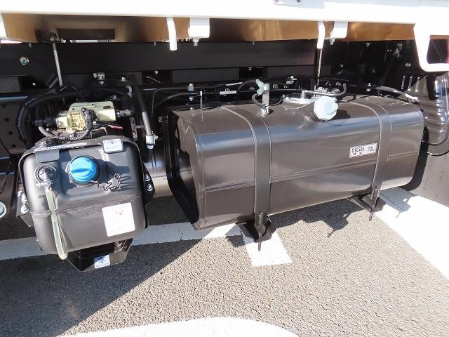 キャンター ３ｔ　全低床　１０尺平ボデー　パワーゲート　内寸－長３０９／幅１６０／高３７・極東・パブコ・床板・垂直パワーゲート・昇降能力６００Ｋｇ・パワーゲート寸法－幅１５９／奥行８９・アオリ３方開・４ナンバー・液晶メーター・１５０馬力ターボ（50枚目）