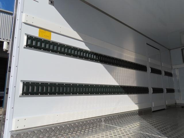 デュトロ ３ｔ　ワイドロング　冷蔵冷凍車　内寸－長４４０／幅２００／高１８６・東プレ・床縞アルミ・ラッシング２段・エアリブ・リア観音開・低温設定・門口－幅２００／高１８５・水抜き穴１対・サイド扉－幅８２／高１６９・１５０馬力ターボ（32枚目）