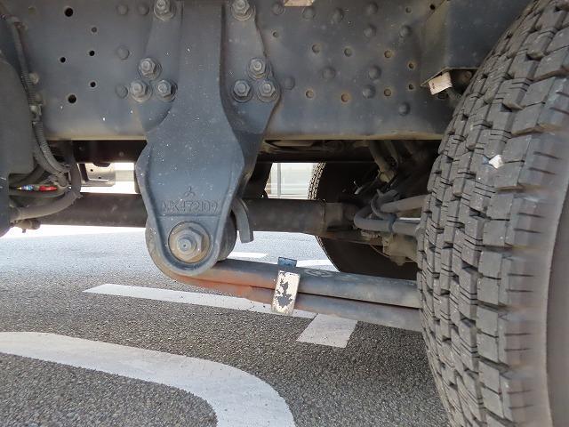 ファイター ２．１５ｔ　ワイド　アルミウイング　パワーゲート　内寸－長６３０／幅２４１／高２３９・日本フルハーフ・新明和・床板・ラッシング２段・パワーゲート扉・跳ね上げパワーゲート・昇降能力１０００ｋｇ・２４０馬力ターボ（68枚目）