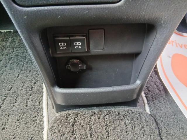 ヴォクシー ＺＳ　煌　フルセグ　メモリーナビ　ＤＶＤ再生　ミュージックプレイヤー接続可　バックカメラ　衝突被害軽減システム　ＥＴＣ　両側電動スライド　ＬＥＤヘッドランプ　乗車定員７人　３列シート　アイドリングストップ（32枚目）