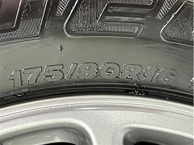 ジムニー XC LEDヘッドランプ 純正アルミ スマートキ- イモビライザー クルーズコントロール 衝突被害軽減ブレーキ 車線逸脱警報 先進ライト 	デュアル+サイドエアバッグ ABS 横滑防止装置(8枚目)