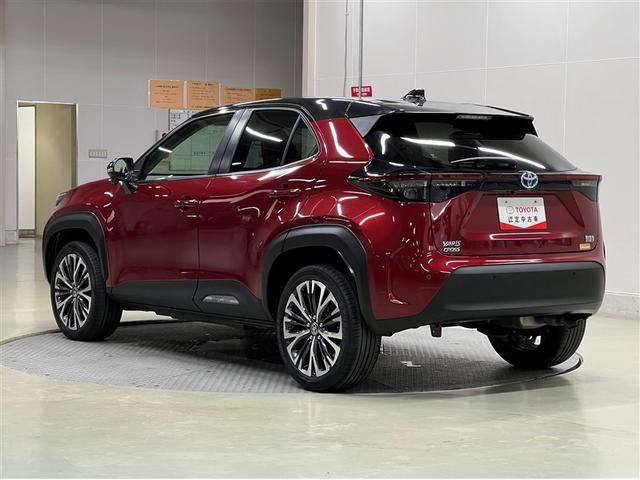 ヤリスクロス ハイブリッドZ 衝突被害軽減ブレーキ インテリジェントクリアランスソナー・スマートアシスト デュアル+サイドエアバッグ ABS 純正アルミホイール モケットシート パワステ パワーウィンドウ(3枚目)