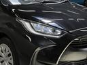 ヤリス ハイブリッドＺ　横滑防止装置　ＬＥＤヘッドランプ　バックモニター　パノラミックビューモニター　ドライブレコーダー　フルセグ　ＤＶＤ再生装置　ＣＤ再生装置　メディアプレイヤー接続　スマートキ－　イモビライザー　ＥＴＣ（6枚目）