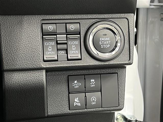 【パワースライドドア】電動のスライドドアの操作スイッチです こちらのスイッチを操作することで開閉はもちろん、電動のON/OFFも切り替えることが出来ます