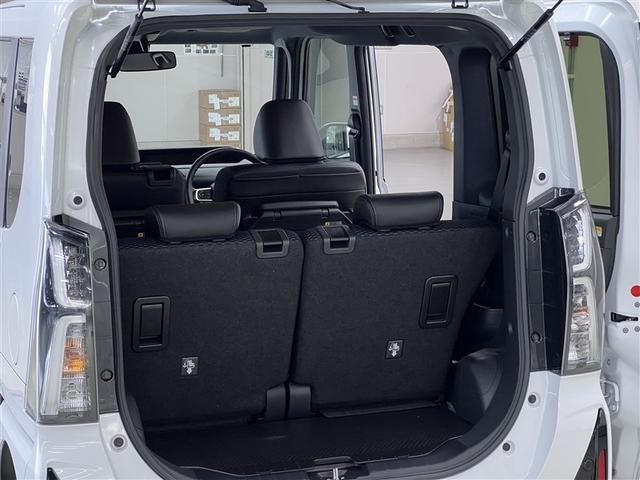 荷室はシートアレンジを行うことで広い荷室にすることが可能です 様々なシーンで活躍できますね