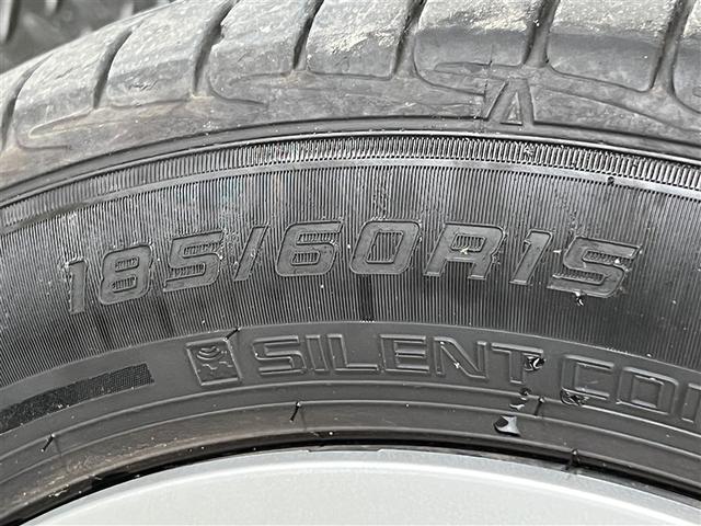 シエンタ ハイブリッドG ドライブレコーダー バックモニター ETC ワンオーナー スマートキ- イモビライザー 両側電動スライドドア 1-2列目ウォークスルー T-Connectナビ フルセグTV DVD再生装置 LED(9枚目)