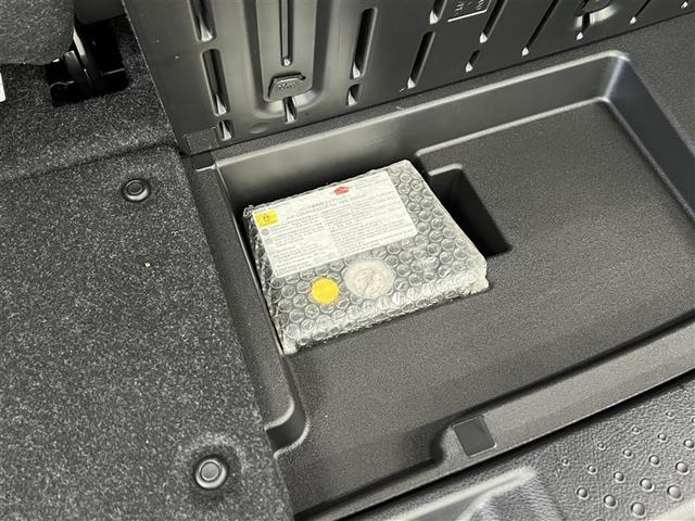 シエンタ ハイブリッドG ドライブレコーダー バックモニター ETC ワンオーナー スマートキ- イモビライザー 両側電動スライドドア 1-2列目ウォークスルー T-Connectナビ フルセグTV DVD再生装置 LED(17枚目)