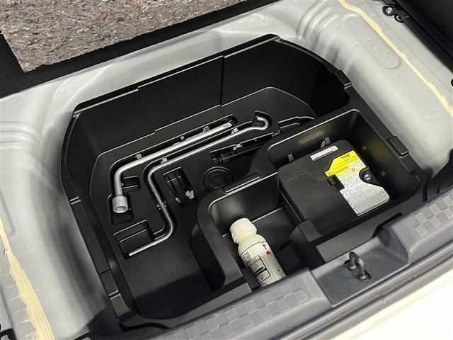 アクア Ｇ　バックモニター　ＥＴＣ　スマートキ－　イモビライザー　クルーズコントロール　ナビ付きＤＡ　ワンセグＴＶ　ＣＤ再生装置　メディアプレイヤー接続　衝突被害軽減ブレーキ　先進ライト（17枚目）