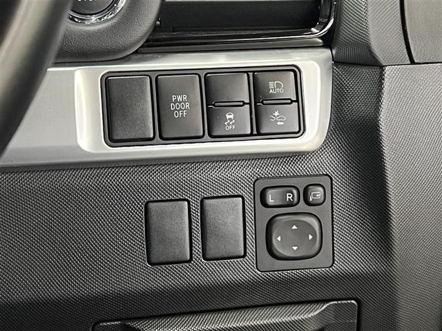 先進の安全装置が装着されています。詳しい機能についてはスタッフまでお問合せください。