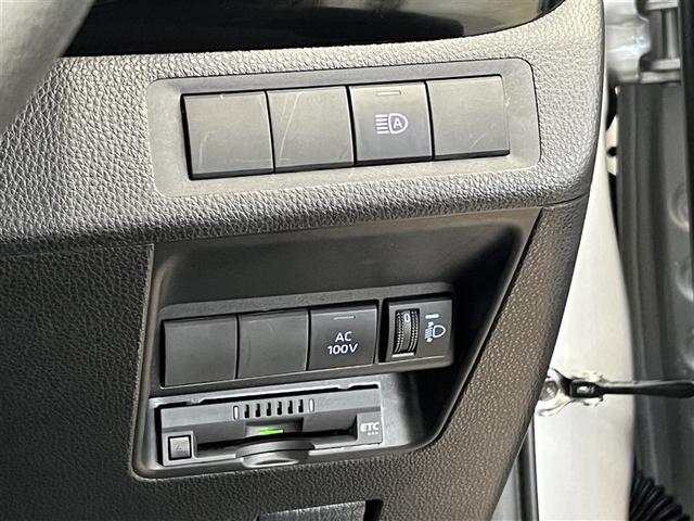 アクア X 衝突被害軽減ブレーキ ペダル踏み間違い急発進抑制装置 車線逸脱警報 先進ライト デュアル+サイドエアバッグ 横滑防止装置 LEDヘッドランプ ドライブレコーダー イモビライザー ETC スマートキ-(21枚目)