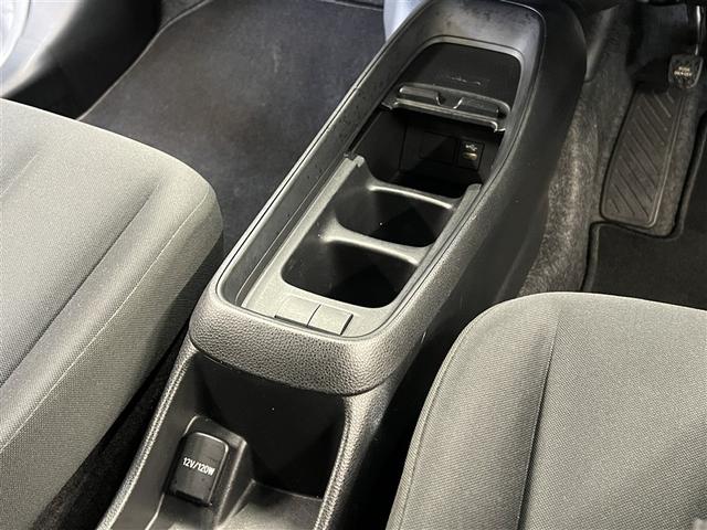 アクア X 衝突被害軽減ブレーキ ペダル踏み間違い急発進抑制装置 車線逸脱警報 先進ライト デュアル+サイドエアバッグ 横滑防止装置 LEDヘッドランプ ドライブレコーダー イモビライザー ETC スマートキ-(26枚目)