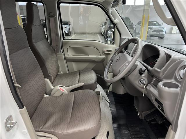 クリッパーバン DX ハイルーフ デュアルエアバッグ ABS 横滑防止装置 バックモニター ドライブレコーダー カーナビ ワンセグTV CD再生装置 キーレスエントリー ETC ビニールシート エアコン パワステ パワーウィンドウ(10枚目)