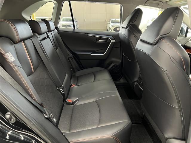RAV4 アドベンチャー T-Connectナビ 衝突被害軽減ブレーキ ペダル踏み間違い急発進抑制装置 車線逸脱警報 先進ライト デュアル+サイドエアバッグ 横滑防止装置 LEDヘッドランプ イモビライザー ETC ABS(15枚目)