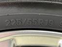 タイヤサイズは【225/55R19】