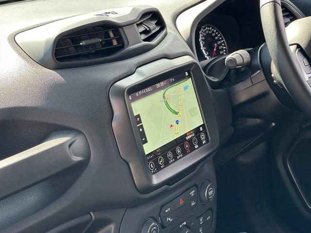 ジープ・レネゲード リミテッド　ブラックレザーパワーシート　シート＆ステアリングヒーター　Ｕコネクトナビ（ＡｐｐｌｅＣａｒＰｌａｙ＆ＡｎｄｏｒｏｉｄＡｕｔｏ対応）（10枚目）