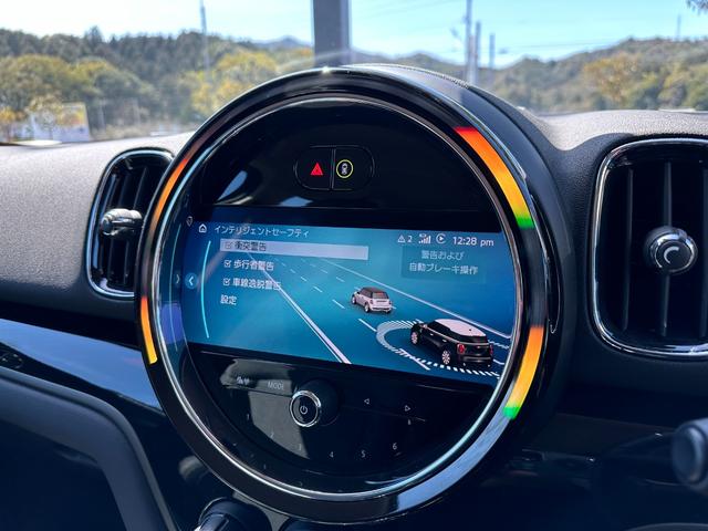 ＭＩＮＩ クーパーＤ　クロスオーバー　クラシックトリム　ワイヤレスＡｐｐｌｅＣａｒＰｌａｙ　ドライビングアシストプラスＰ　デジタルメーター　リアカメラ＆アクティブパークアシスト　インテリセーフ　ＬＥＤヘッドライト　パワードリアゲート（28枚目）